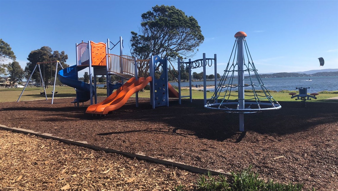 Belmont South Foreshore Park Playground