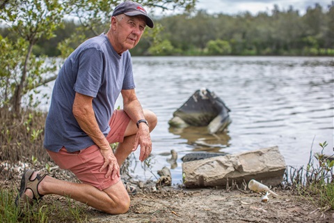 Dennis Archibald has been helping to clean Lake Macquarie for more than 20 years.jpg