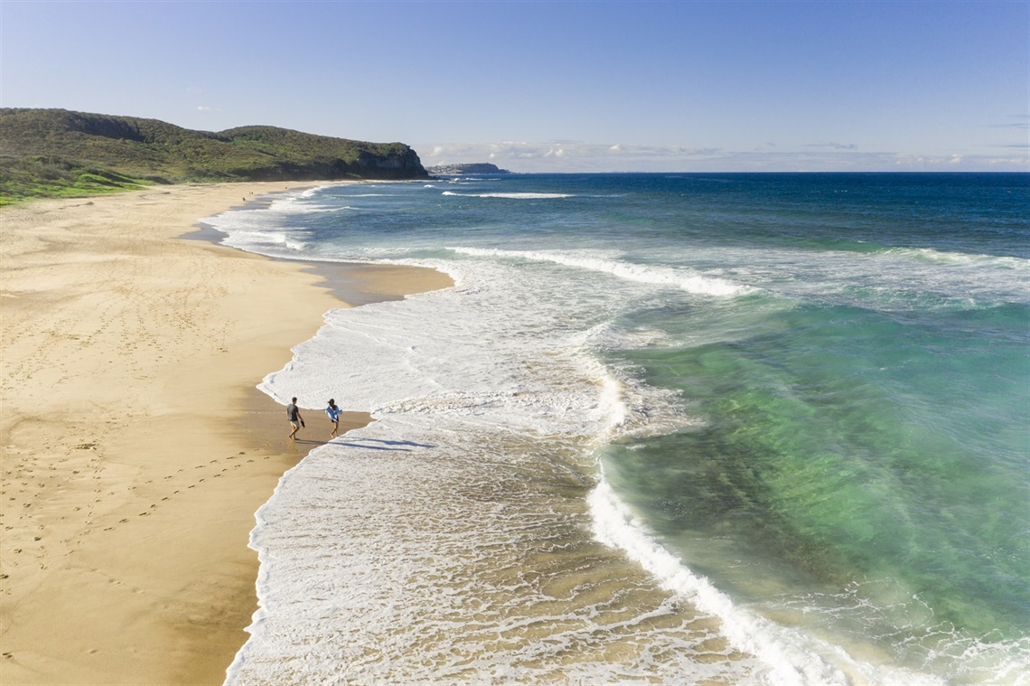 Looking north along Dudley Beach.jpg