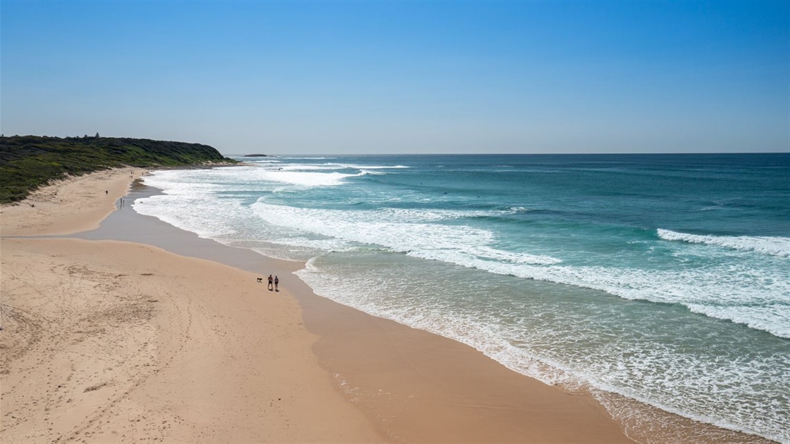 Hams Beach north of Caves Beach was the scene of the 28 December incident.jpg