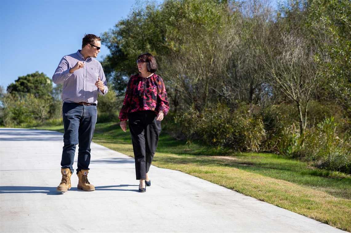 Projects and Technical Officer Tom Earls and Mayor Kay Fraser at the Pasterfield shared path.jpg