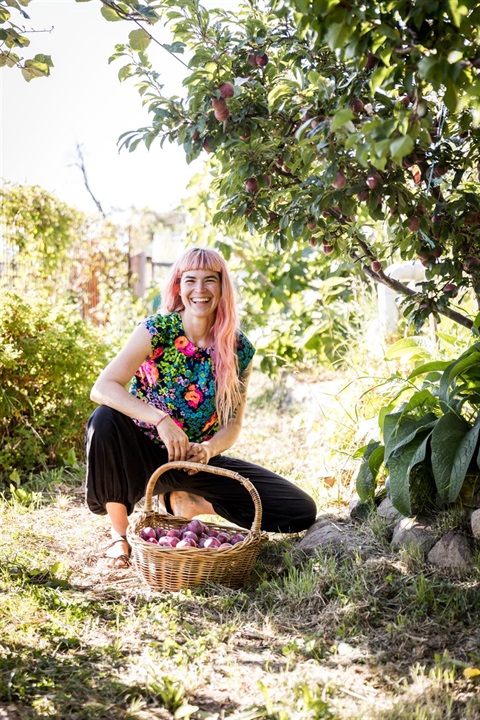 Best-selling author and Gardening Australia presenter Hannah Moloney.jpg